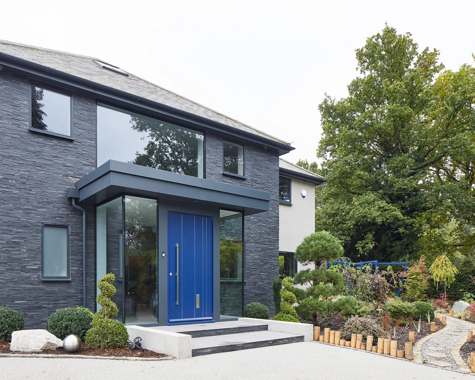 Modern Front Porch Ideas for a Striking and Cohesive Exterior